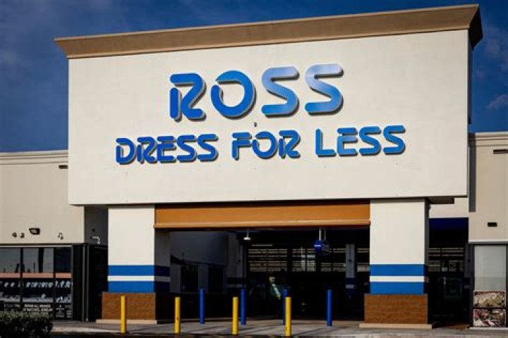 Does Ross-Simons have a store?