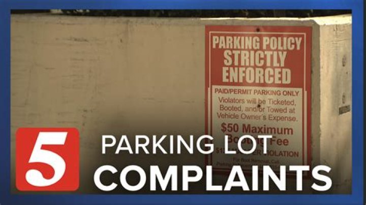 How much does it cost to park in downtown Nashville?