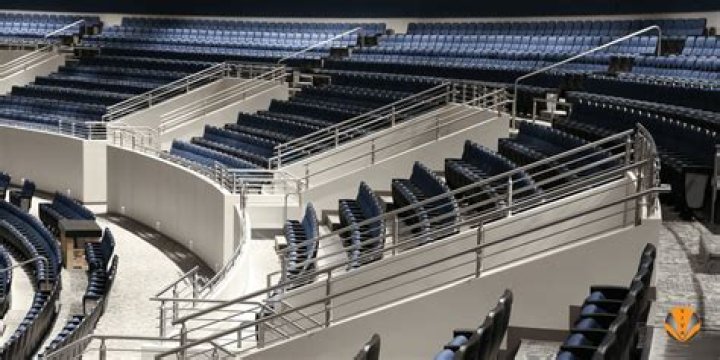 How wide should an aisle be in a theater?