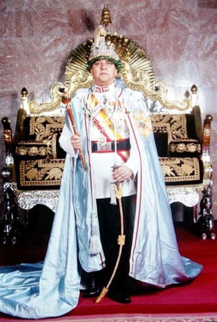 Who was the last king of Myanmar?